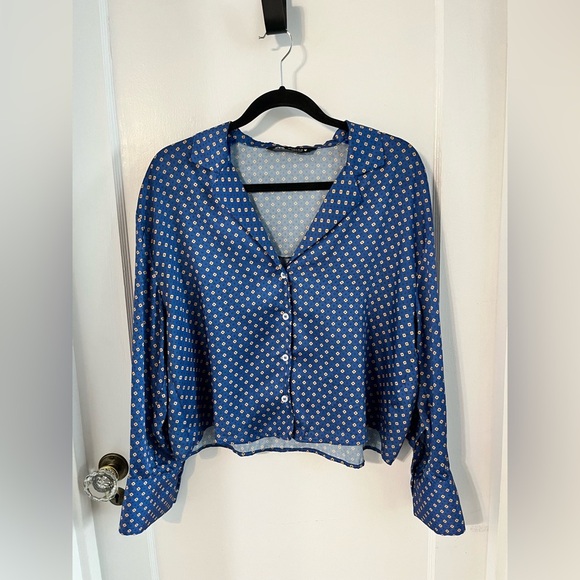 Zara Blue Pattern Satin Button-Up Shirt – Size Small - Picture 1 of 2